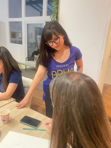 Ateliers ARHA - Alexandra anime un atelier d'art